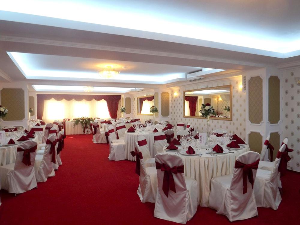 West Plaza Hotel Boekarest Buitenkant foto
