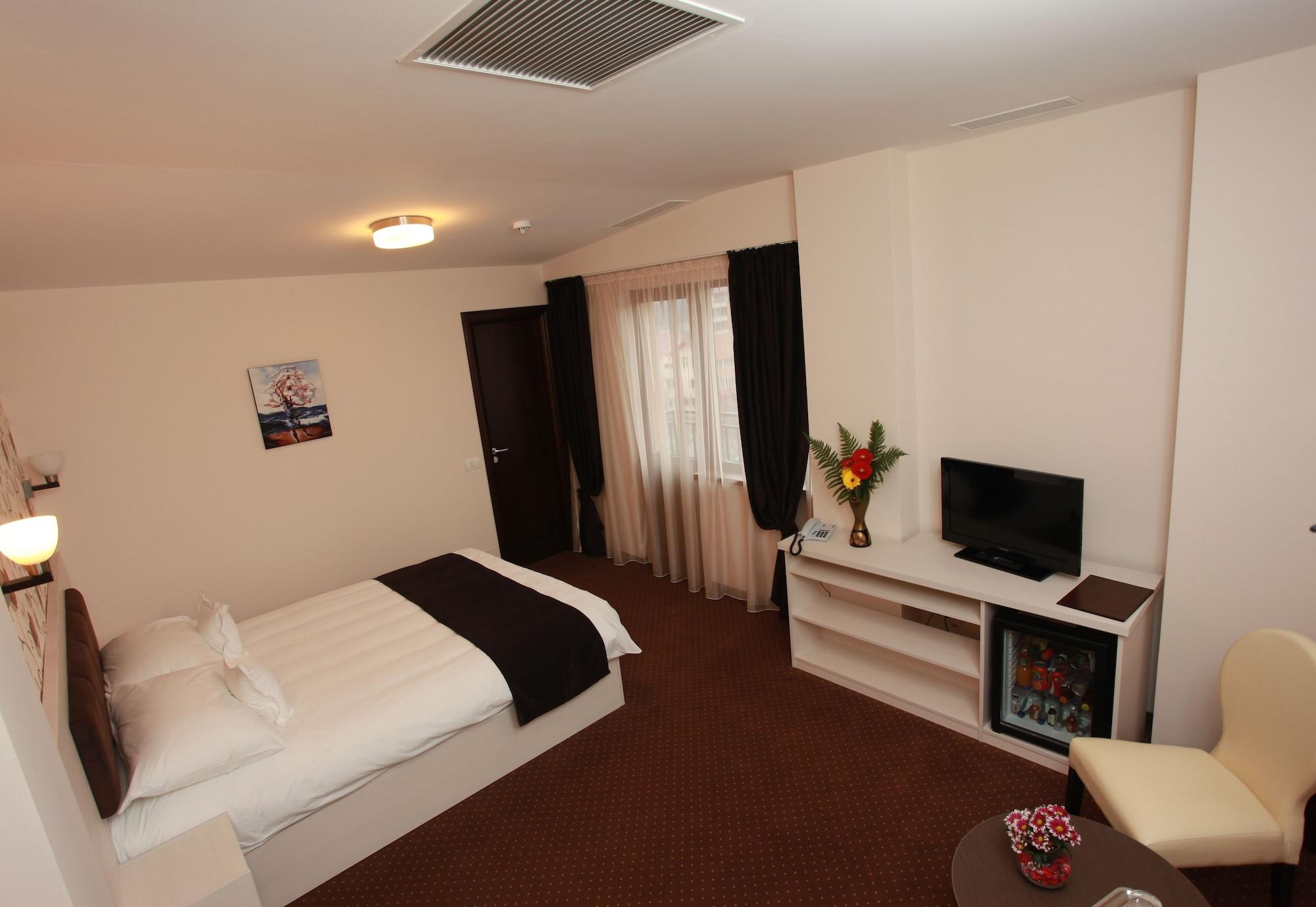 West Plaza Hotel Boekarest Buitenkant foto