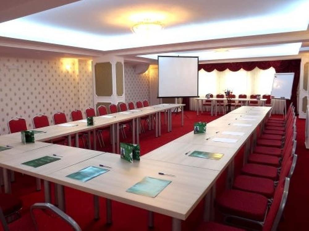 West Plaza Hotel Boekarest Buitenkant foto