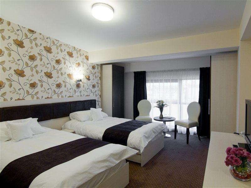 West Plaza Hotel Boekarest Buitenkant foto