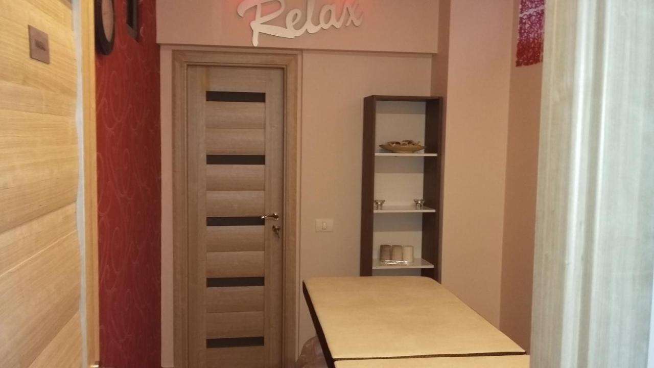 West Plaza Hotel Boekarest Buitenkant foto